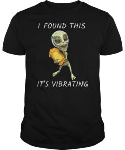 I Found This It’s Vibrating Funny Alien Cat T-Shirts