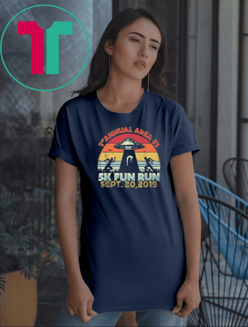 Area 51 5K Fun Run Shirt Retro Style Funny UFO Alien Unisex Gift T-Shirt