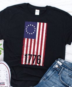 Betsy Ross Flag American USA Flag Stars and Stripes Independence day 1776 fourth of July Unisex T-Shirt