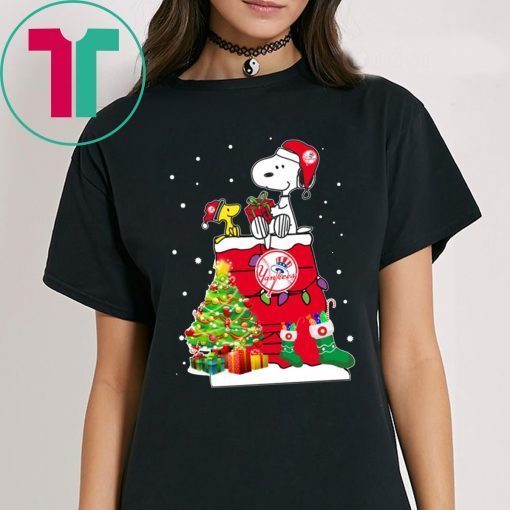 New York Yankees Snoopy And Woodstock Christmas 2020 T-Shirt