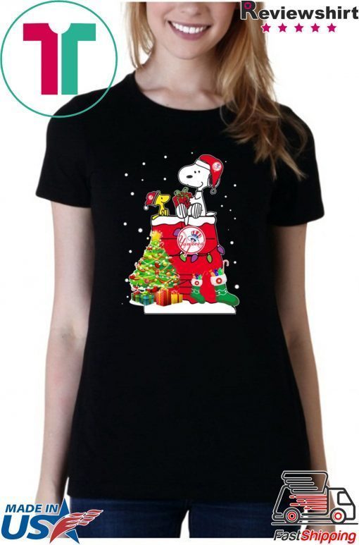 New York Yankees Snoopy And Woodstock Christmas T-Shirt