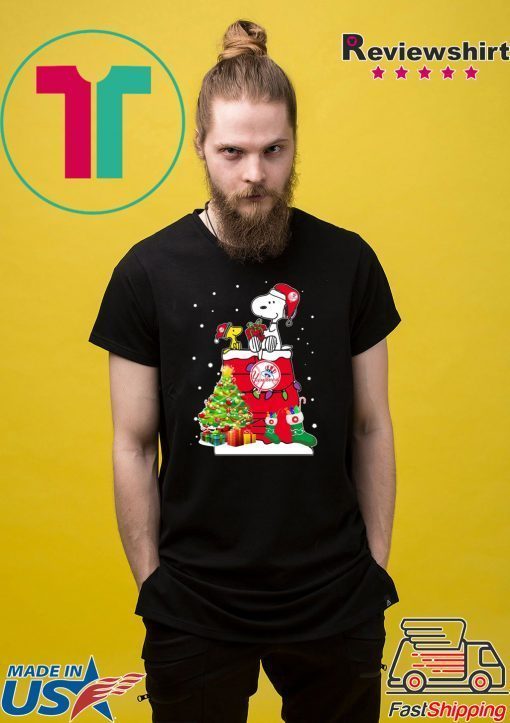 New York Yankees Snoopy And Woodstock Christmas T-Shirt