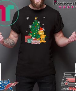 Garfield Around The Christmas Tree T-Shirt