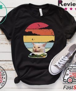 Woman yelling at table dinner cat meme vintage retro Tee Shirts