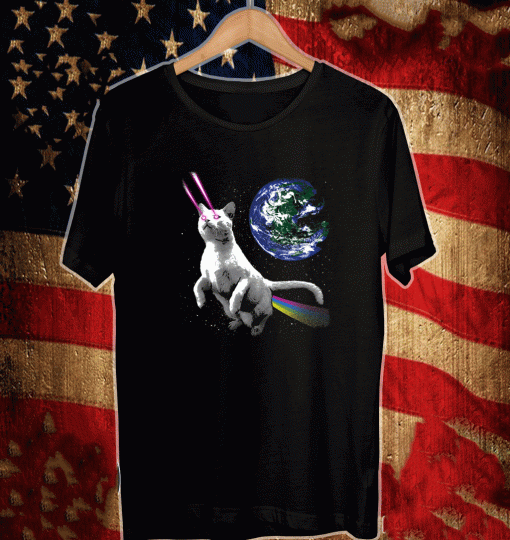 Laser Cat in Space - Cat Astronaut in Front of Planet Earth T-Shirt