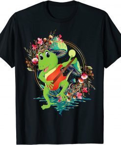 Cottagecore Aesthetic Frog Playing Guitar on Mushroom Cute T-Shirt