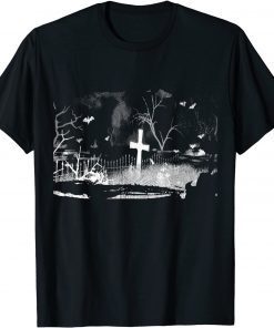 Halloween spooky graveyard bats art print T-Shirt