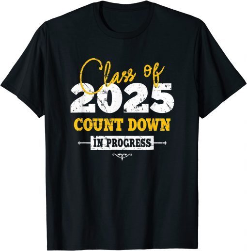 Funny Class Of 2025 Countdown - First Day, Back To School Freshman T-Shirt