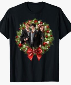 Harry Potter Christmas Group Shot Wreath T-Shirt