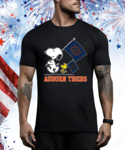 Snoopy Auburn Tigers Road To Oklahoma City flag Tee Shirt