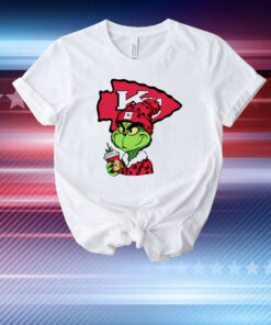 Grinch leopard salvageable Kansas City Chiefs T-Shirt