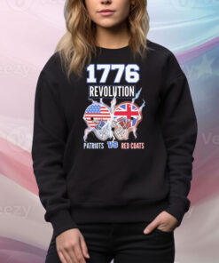 1776 Revolution Patriots Vs Red Coats Revolutionary Champs USA UK Helmets Flag Tee Shirt