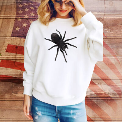 Lola Young Spiders Tee Shirt